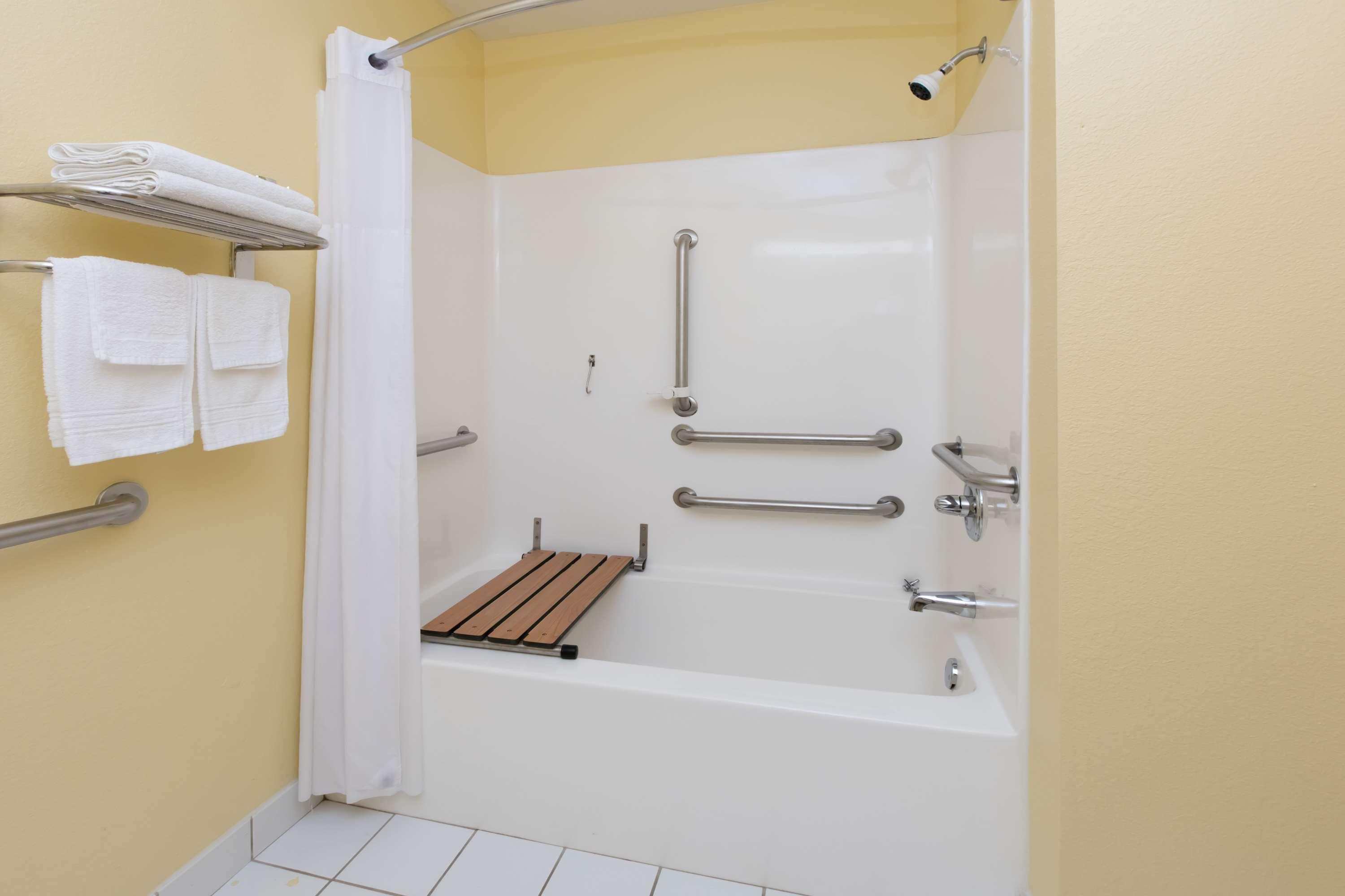 Days Inn Pryor Creek Εξωτερικό φωτογραφία