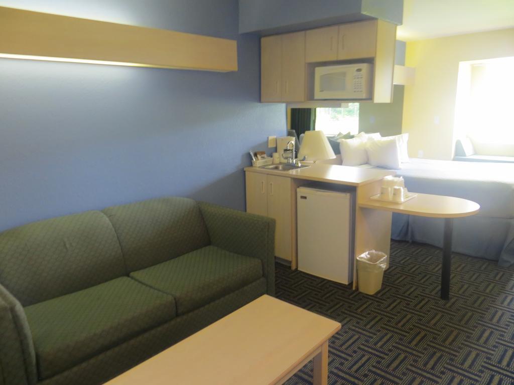 Days Inn Pryor Creek Εξωτερικό φωτογραφία