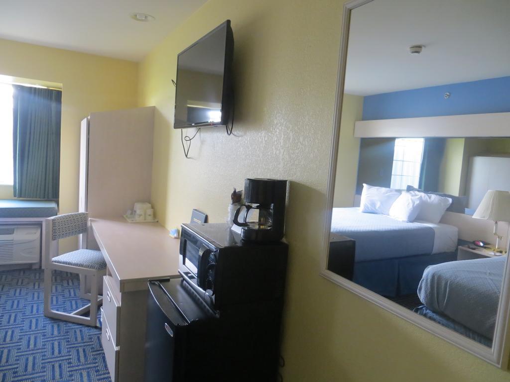 Days Inn Pryor Creek Εξωτερικό φωτογραφία